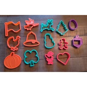 Farberware‎ Holiday Cookie Cutters Set 14pcs Thick Plastic Seasonal Shapes New